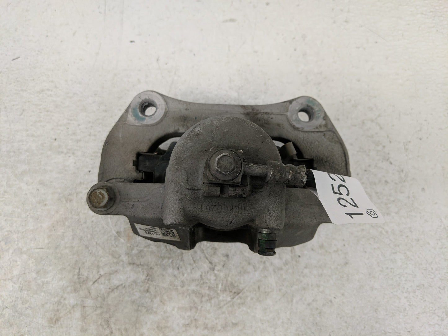 2018-2022 Chevrolet Equinox Rear Driver Left Brake Caliper - Oemusedautoparts1.com