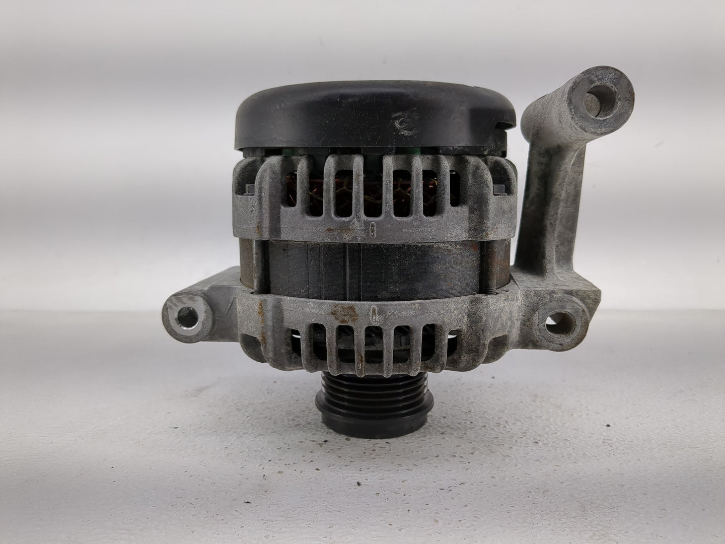 2018-2022 Chevrolet Equinox Alternator Replacement Generator Charging Assembly Engine OEM P/N:126 312 168 Fits OEM Used Auto