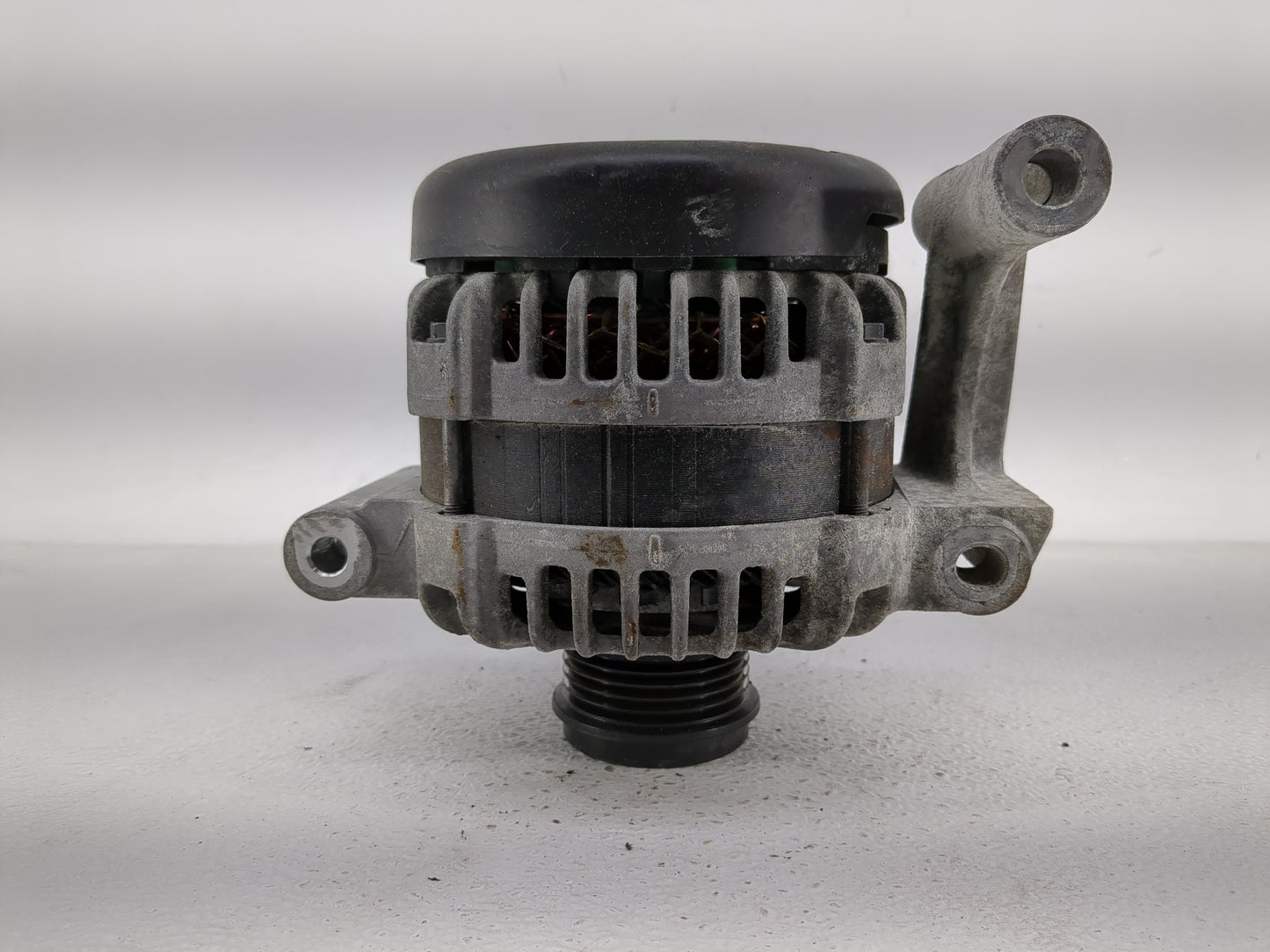 2018-2022 Chevrolet Equinox Alternator Replacement Generator Charging Assembly Engine OEM P/N:126 312 168 Fits OEM Used Auto