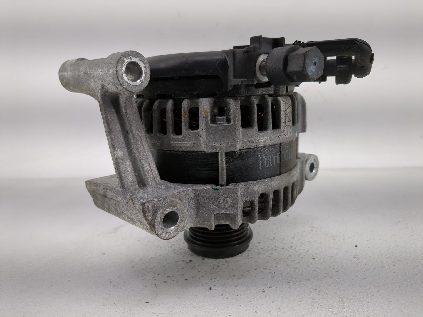 2018-2022 Chevrolet Equinox Alternator Replacement Generator Charging Assembly Engine OEM P/N:126 312 168 Fits OEM Used Auto