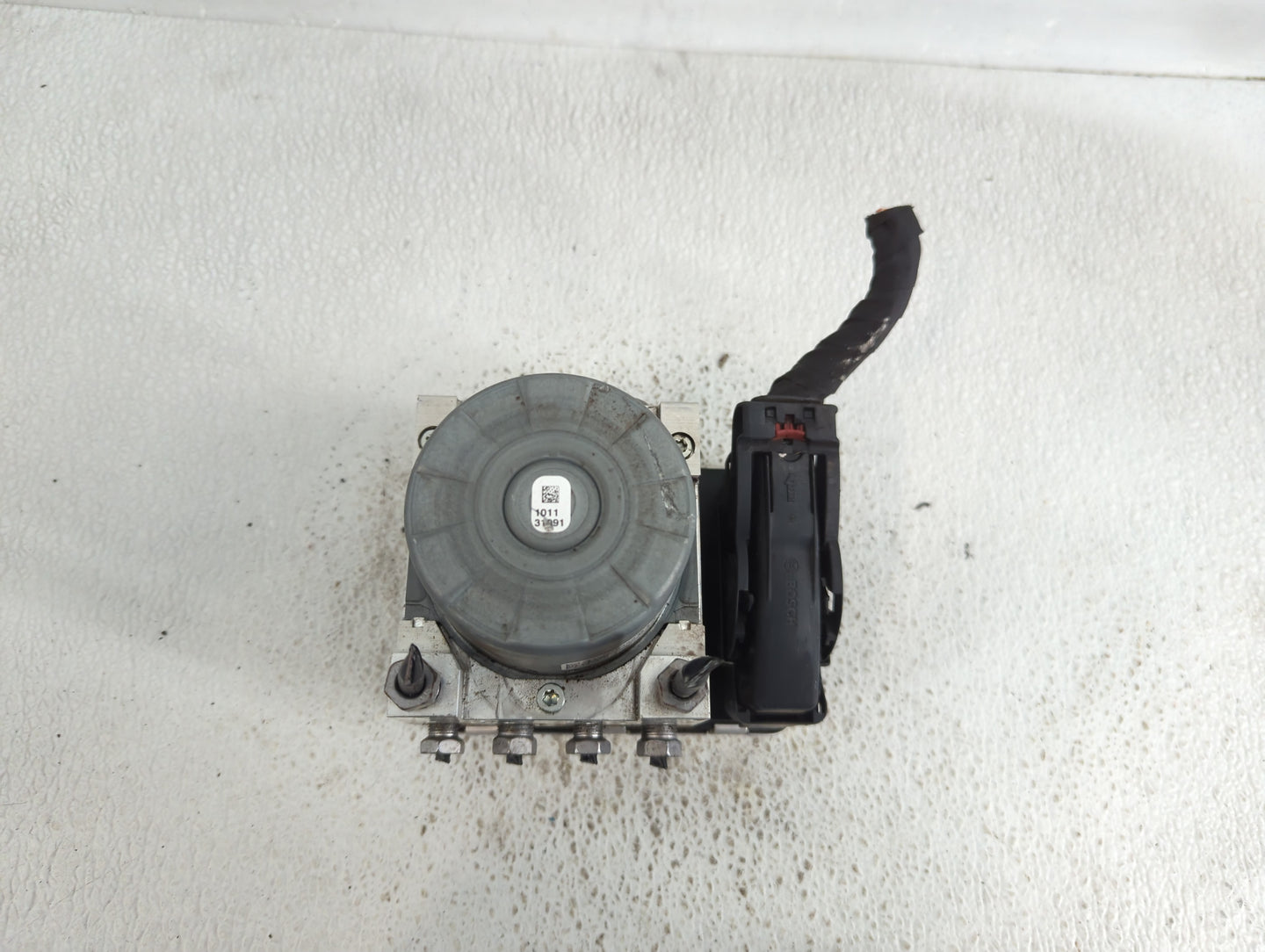 2020 Chevrolet Equinox ABS Pump Control Module Replacement P/N:84825144 Fits Fits 2021 OEM Used Auto Parts - Oemusedautopart