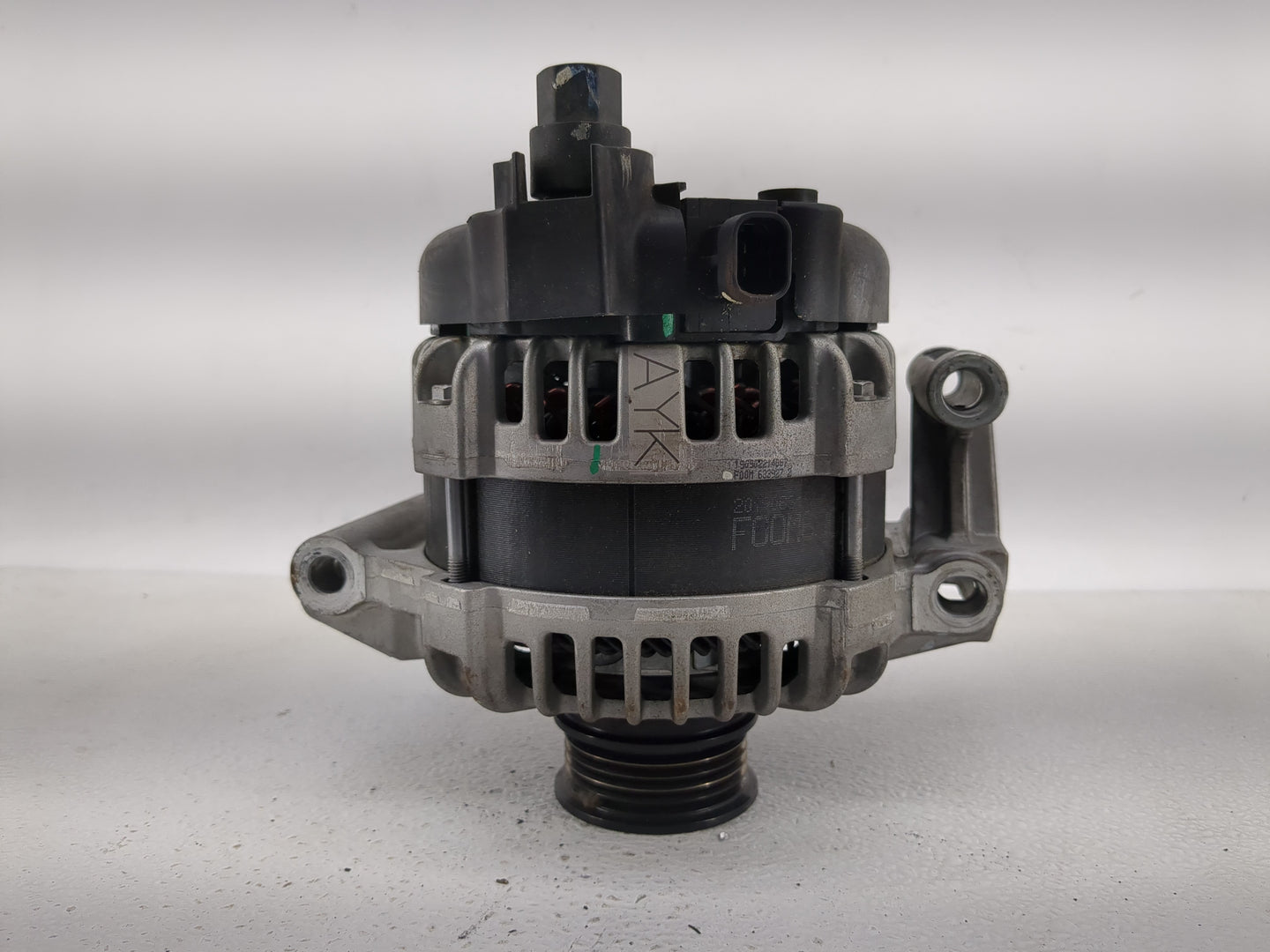 2018-2020 Chevrolet Equinox Alternator Replacement Generator Charging Assembly Engine OEM P/N:13522660 0 126 312 166 Fits OE