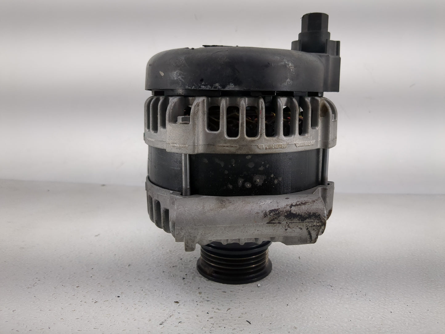 2018-2020 Chevrolet Equinox Alternator Replacement Generator Charging Assembly Engine OEM P/N:13522660 0 126 312 166 Fits OE