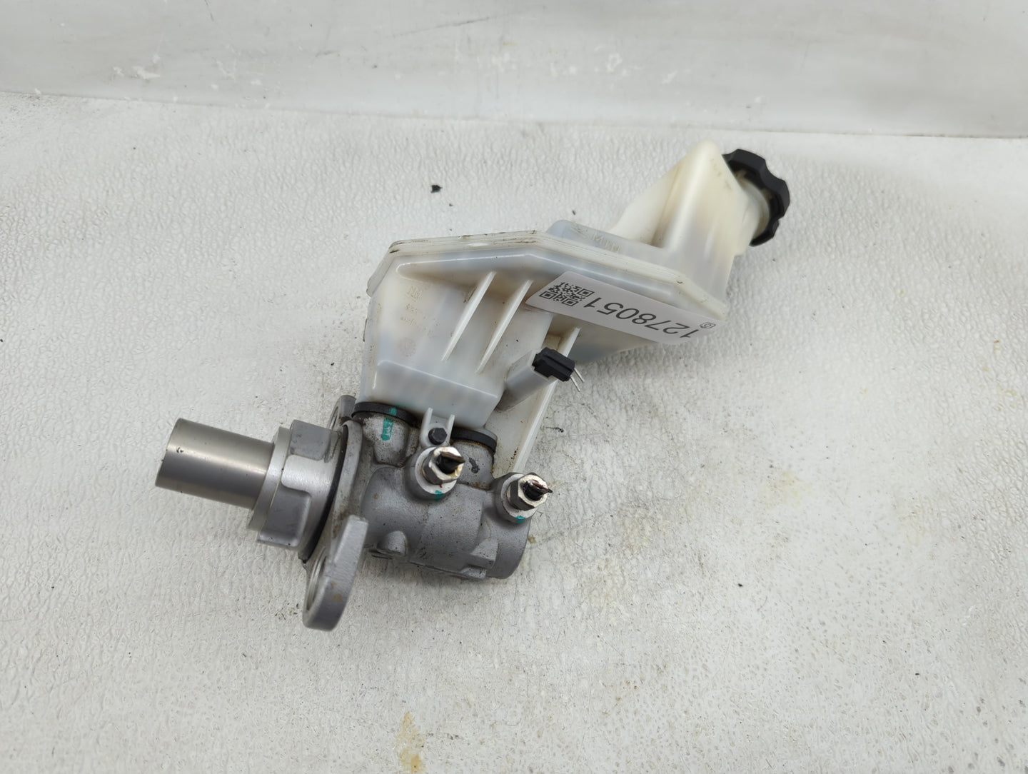 2018-2022 Chevrolet Equinox Brake Master Cylinder 1278051 - Oemusedautoparts1.com
