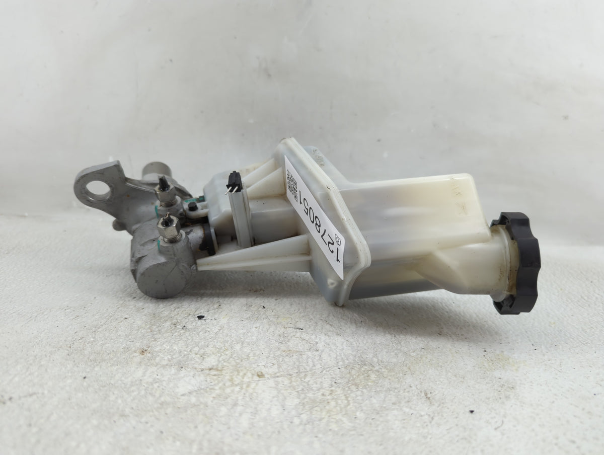 2018-2022 Chevrolet Equinox Brake Master Cylinder 1278051 - Oemusedautoparts1.com