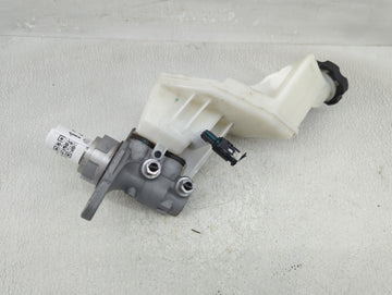 2018-2022 Chevrolet Equinox Brake Master Cylinder - Oemusedautoparts1.com