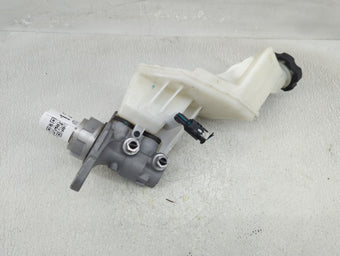 compare product 2018-2022 Chevrolet Equinox Brake Master Cylinder 1290546