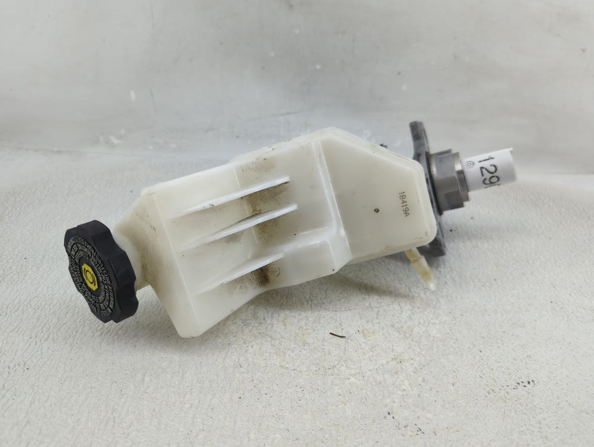 2018-2022 Chevrolet Equinox Brake Master Cylinder 1290546 - Oemusedautoparts1.com