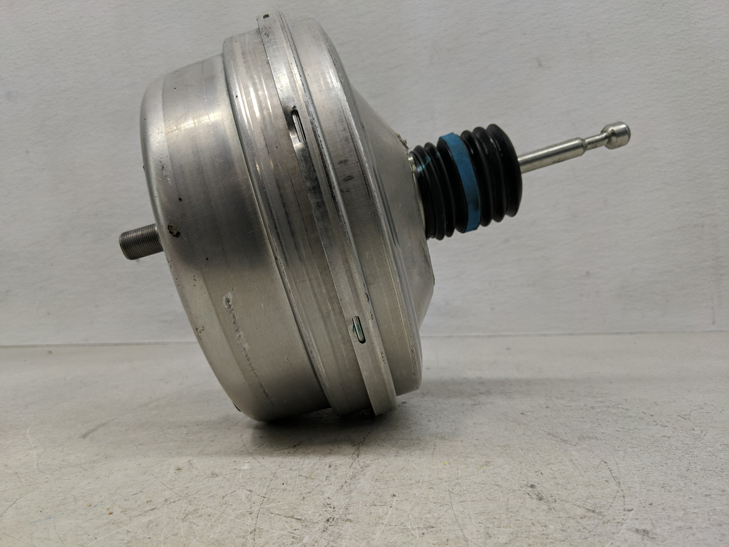 2018-2022 Chevrolet Equinox Power Brake Booster Oem 1310299 - Oemusedautoparts1.com