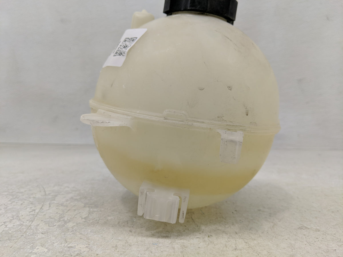 2018 Chevrolet Equinox Radiator Coolant Overflow Expansion Tank Bottle 1313061 - Oemusedautoparts1.com