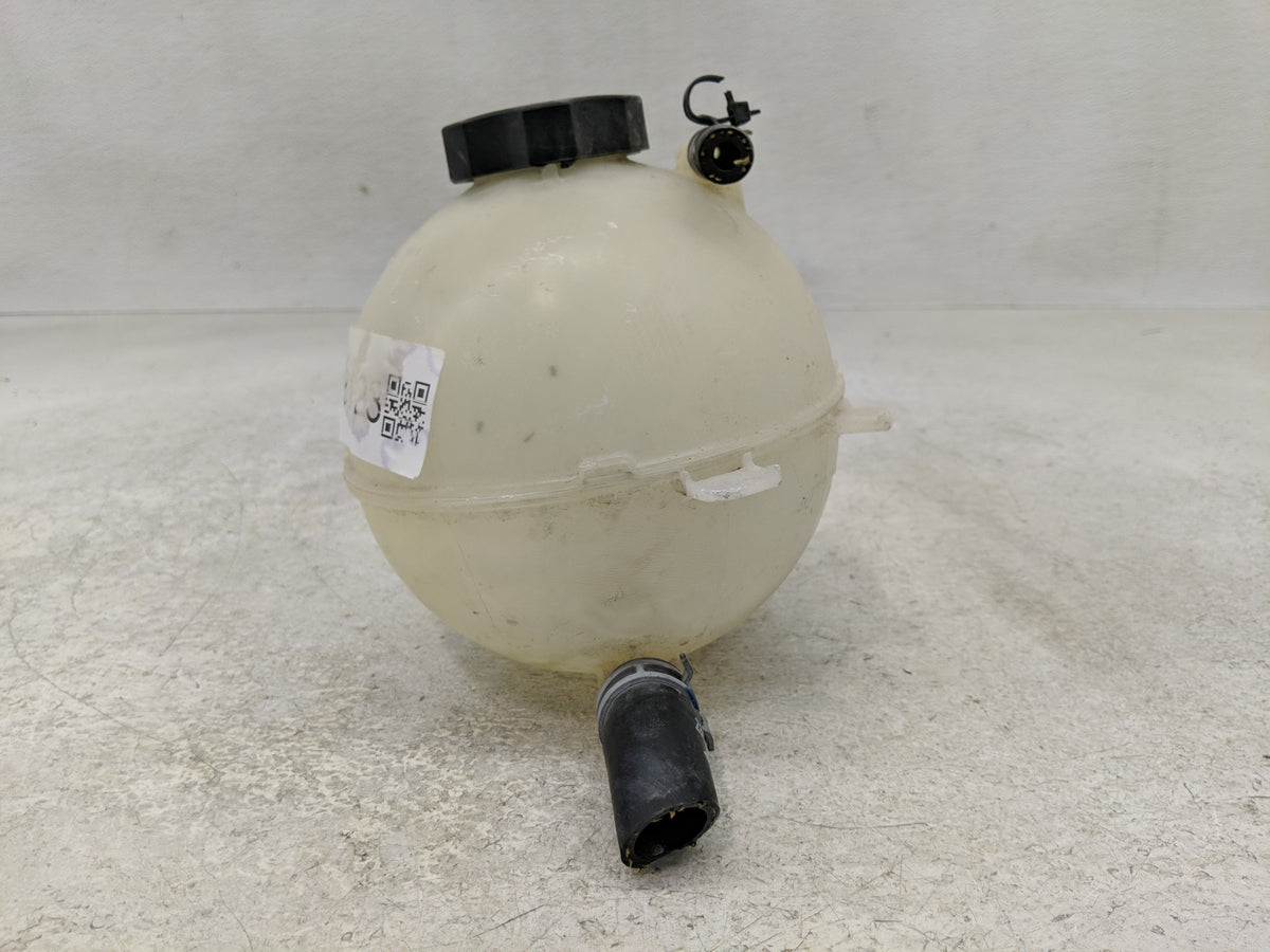 2018 Chevrolet Equinox Radiator Coolant Overflow Expansion Tank Bottle 1313123 - Oemusedautoparts1.com