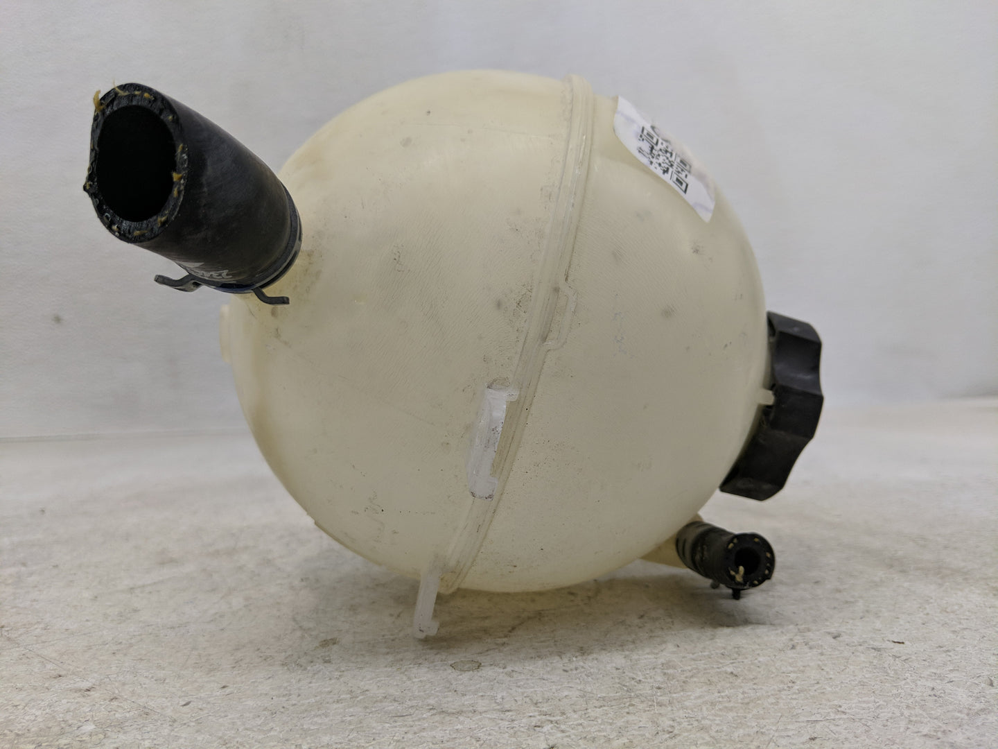 2018 Chevrolet Equinox Radiator Coolant Overflow Expansion Tank Bottle - Oemusedautoparts1.com