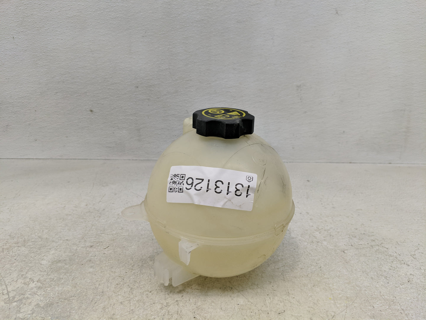 2018 Chevrolet Equinox Radiator Coolant Overflow Expansion Tank Bottle 1313126 - Oemusedautoparts1.com