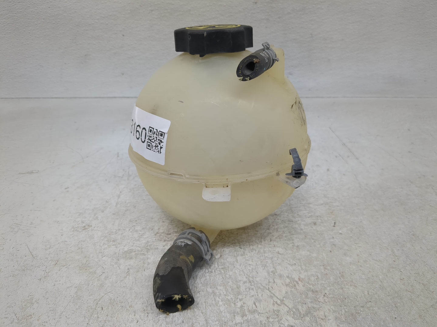 2018 Chevrolet Equinox Radiator Coolant Overflow Expansion Tank Bottle 1313160 - Oemusedautoparts1.com