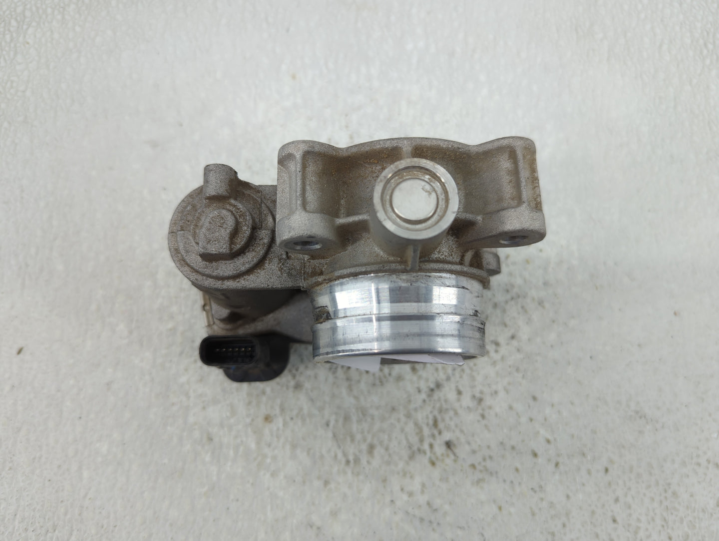 2018-2022 Chevrolet Equinox Throttle Body Fits Fits 2016 2017 2018 2019 2020 2021 2022 OEM Used Auto Parts - Oemusedautopart