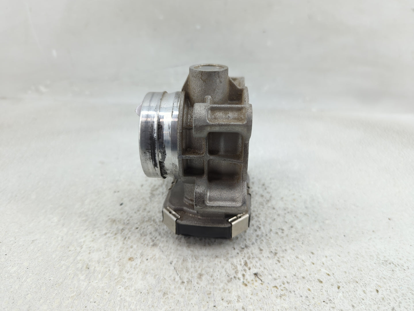 2018-2022 Chevrolet Equinox Throttle Body Fits Fits 2016 2017 2018 2019 2020 2021 2022 OEM Used Auto Parts - Oemusedautopart
