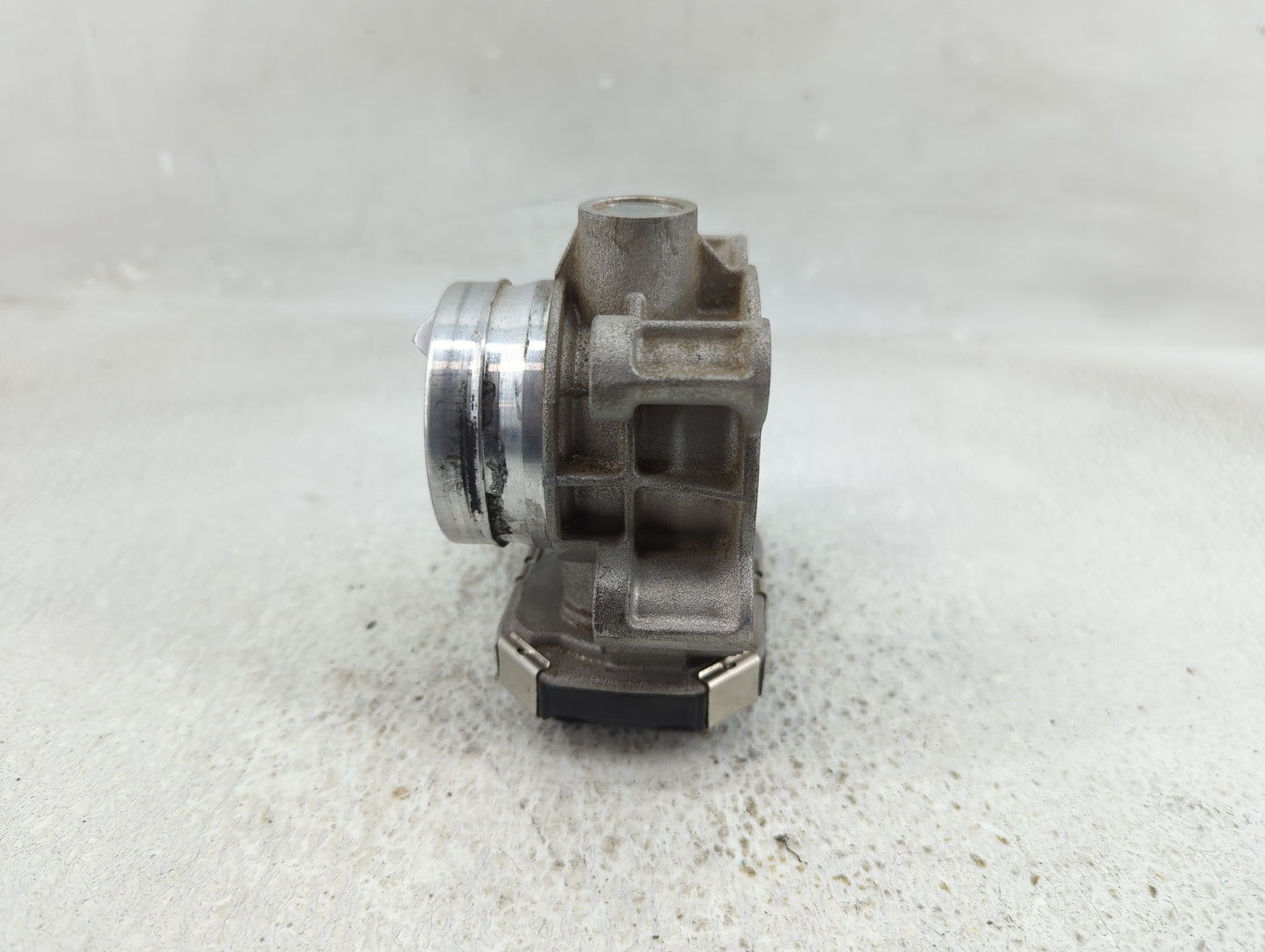 2018-2022 Chevrolet Equinox Throttle Body Fits Fits 2016 2017 2018 2019 2020 2021 2022 OEM Used Auto Parts - Oemusedautopart