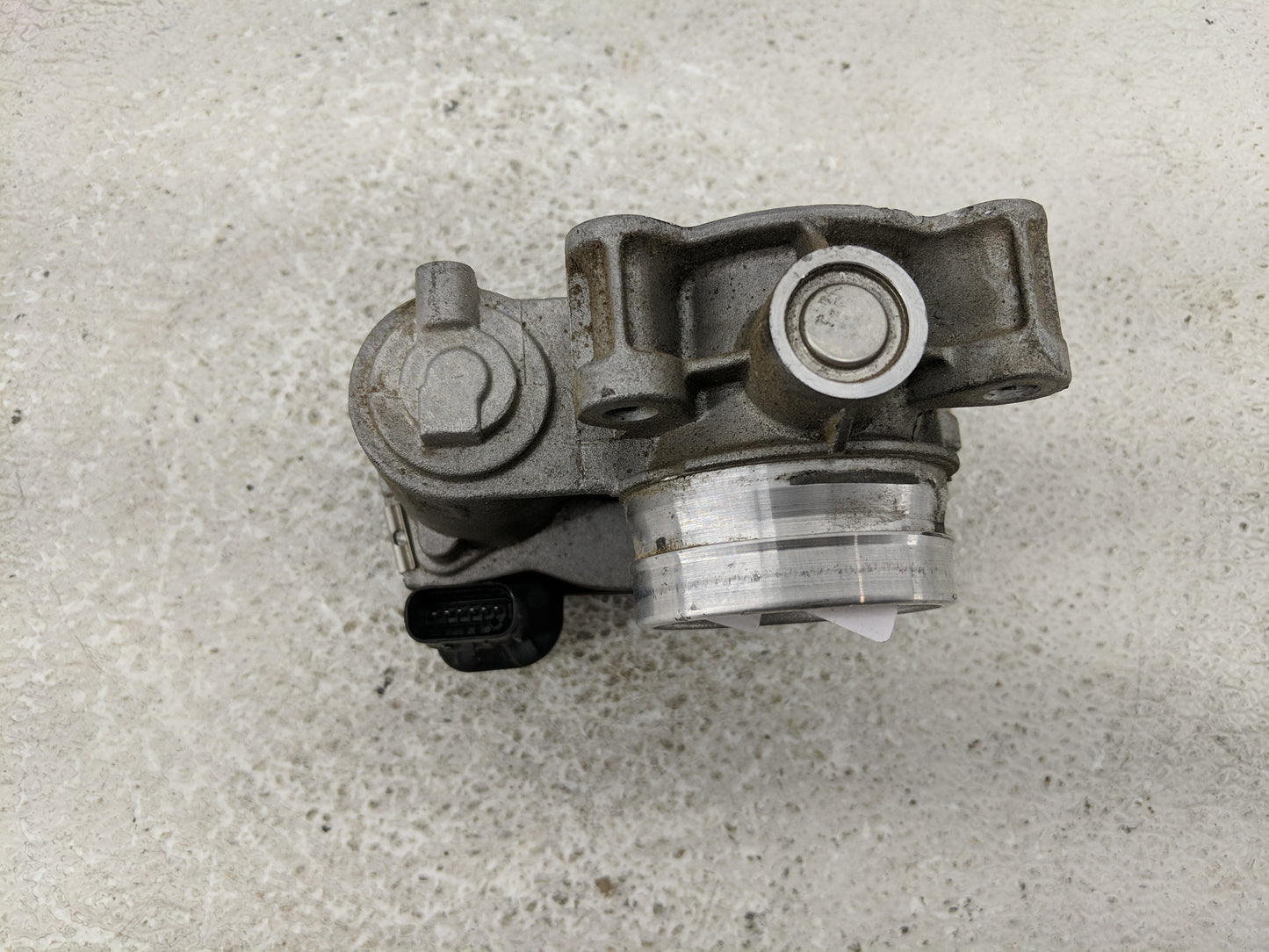 2018-2022 Chevrolet Equinox Throttle Body P/N:12671379AA Fits Fits 2016 2017 2018 2019 2020 2021 2022 OEM Used Auto Parts - 