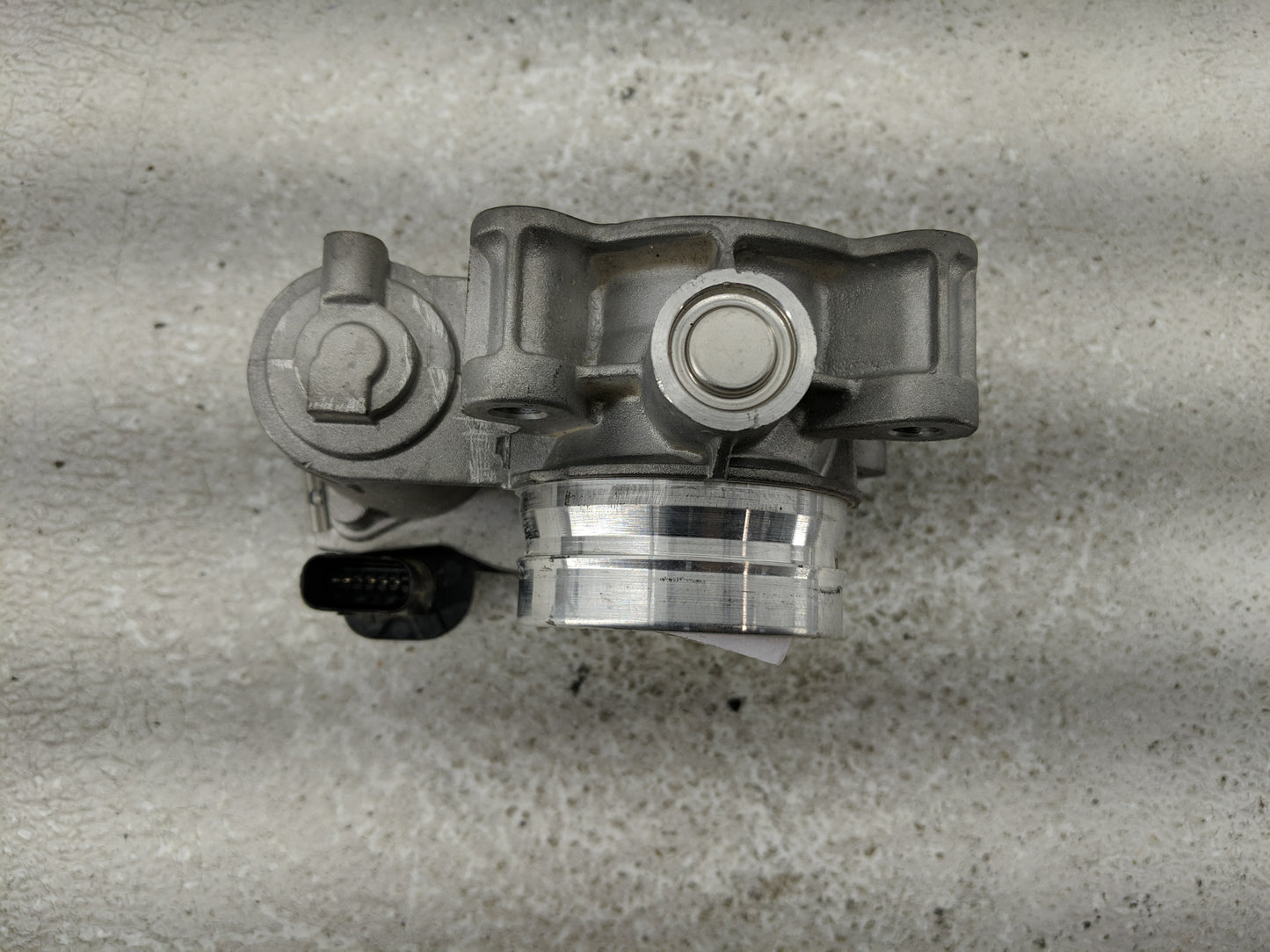 2018-2022 Chevrolet Equinox Throttle Body P/N:12671379AA Fits Fits 2016 2017 2018 2019 2020 2021 2022 OEM Used Auto Parts - 
