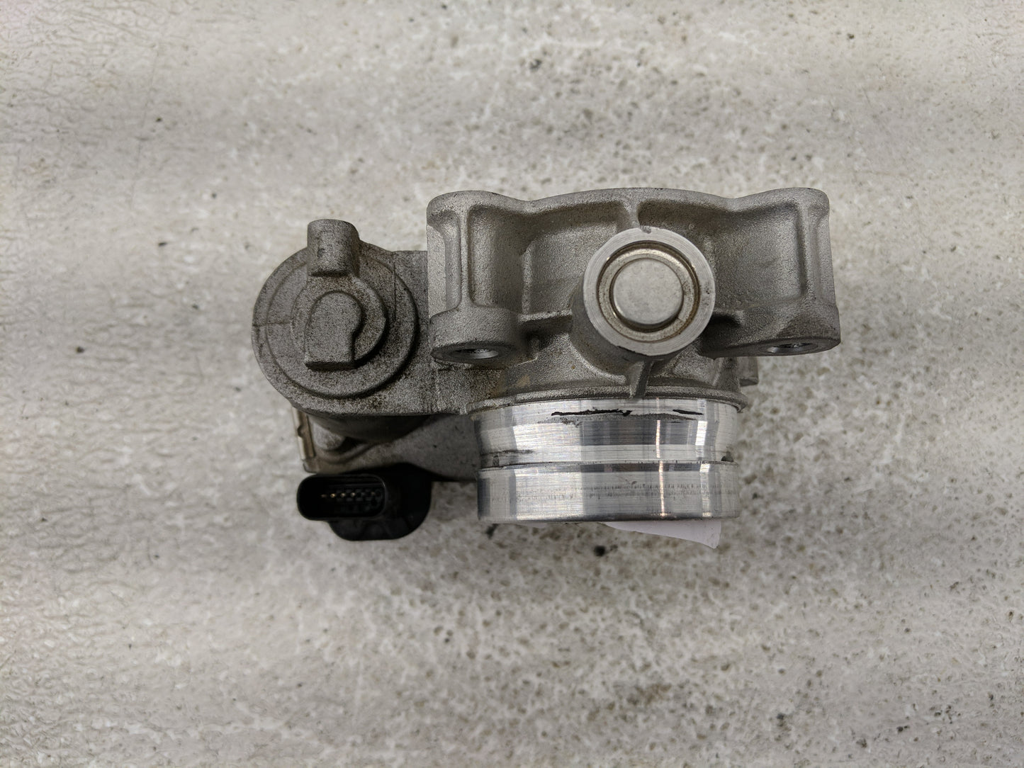 2018-2022 Chevrolet Equinox Throttle Body P/N:12671379AA Fits Fits 2016 2017 2018 2019 2020 2021 2022 OEM Used Auto Parts - 