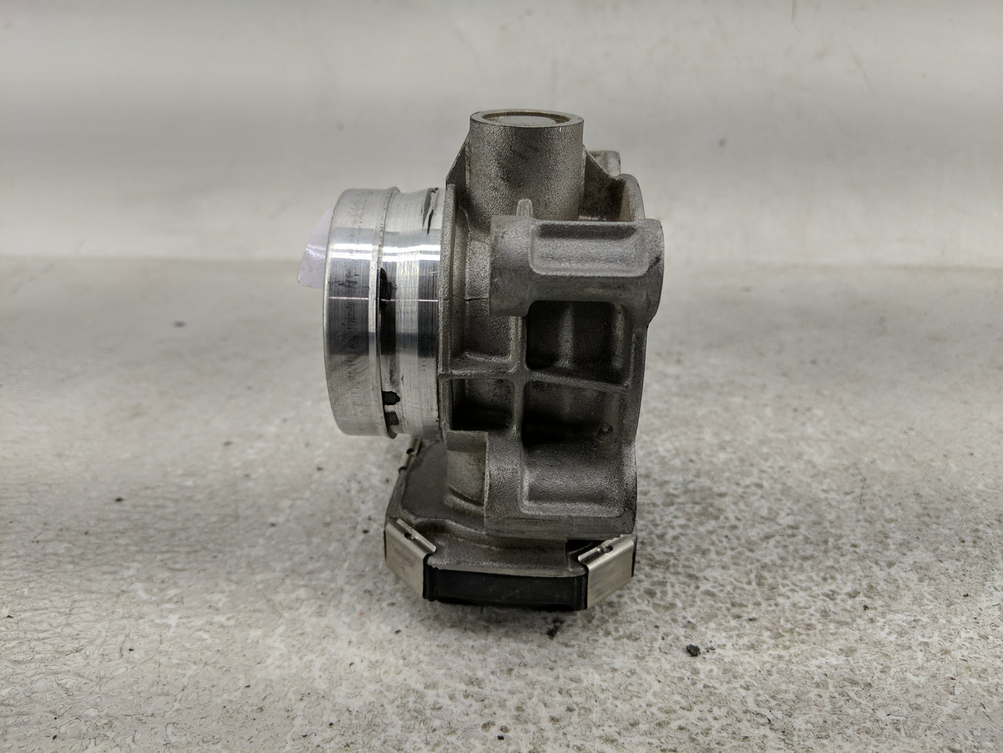 2018-2022 Chevrolet Equinox Throttle Body P/N:12671379AA Fits Fits 2016 2017 2018 2019 2020 2021 2022 OEM Used Auto Parts - 