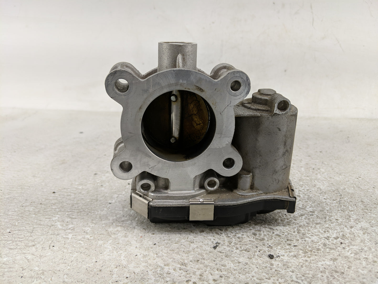2018-2022 Chevrolet Equinox Throttle Body P/N:12671379AA Fits Fits 2016 2017 2018 2019 2020 2021 2022 OEM Used Auto Parts - 