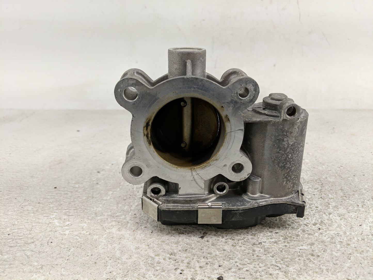 2018-2022 Chevrolet Equinox Throttle Body P/N:12671379AA Fits Fits 2016 2017 2018 2019 2020 2021 2022 OEM Used Auto Parts - 
