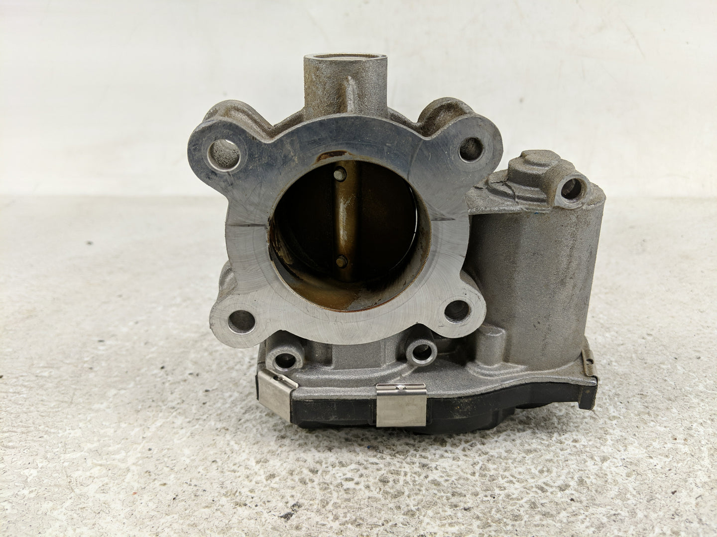 2018-2022 Chevrolet Equinox Throttle Body P/N:12671379AA Fits Fits 2016 2017 2018 2019 2020 2021 2022 OEM Used Auto Parts - 