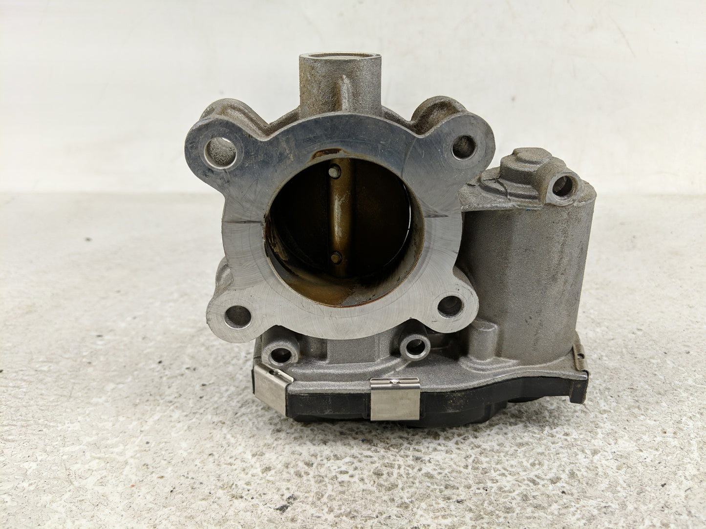 2018-2022 Chevrolet Equinox Throttle Body P/N:12671379AA Fits Fits 2016 2017 2018 2019 2020 2021 2022 OEM Used Auto Parts - 
