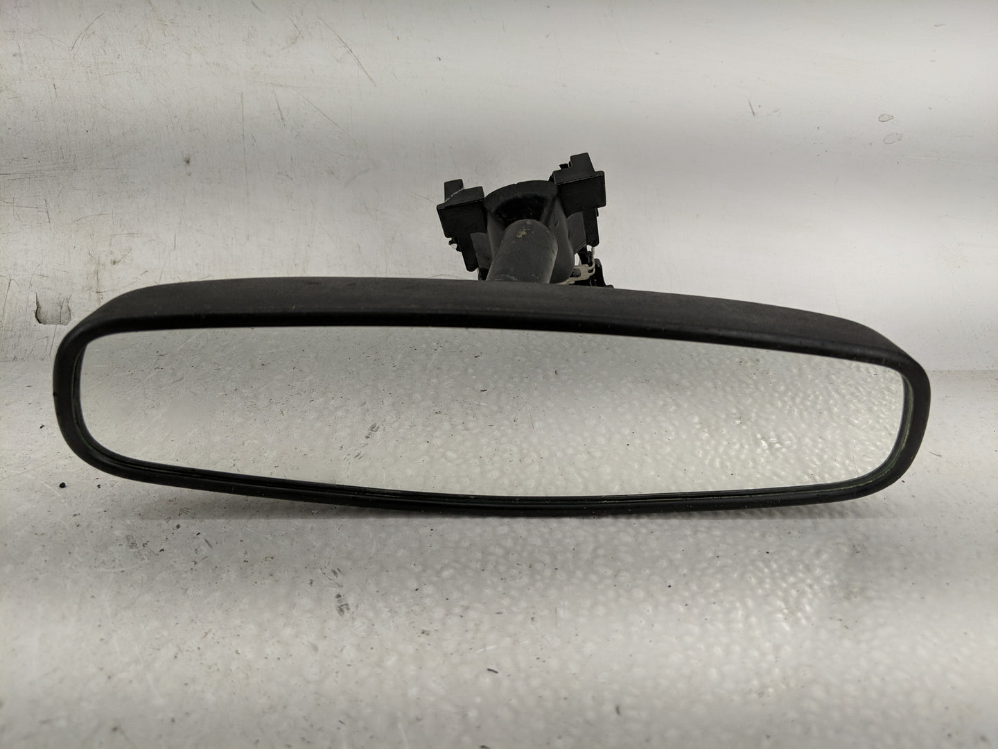2018-2022 Chevrolet Equinox Interior Rear View Mirror Replacement OEM P/N:A048070 Fits OEM Used Auto Parts - Oemusedautopart