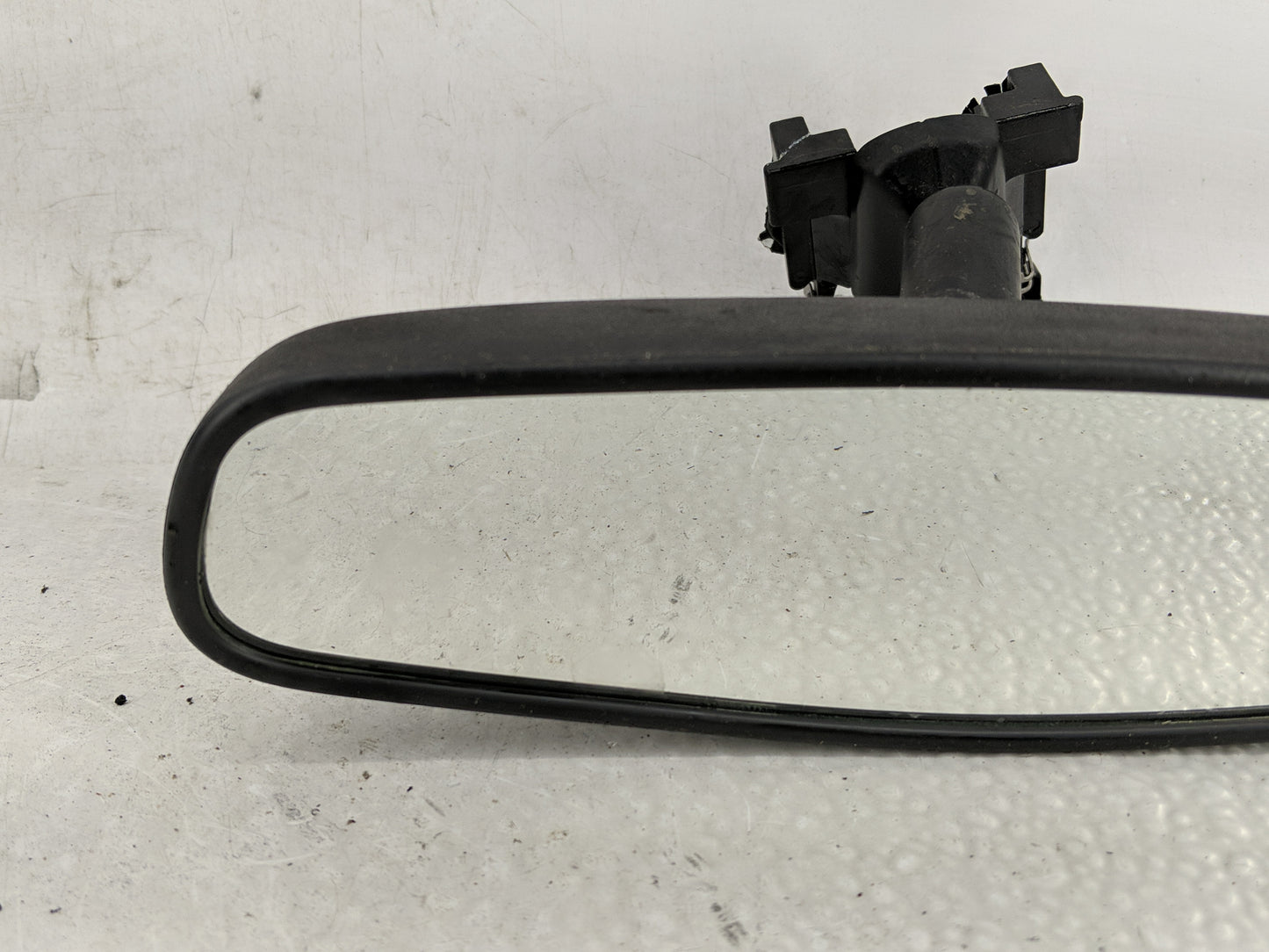 2018-2022 Chevrolet Equinox Interior Rear View Mirror Replacement OEM P/N:A048070 Fits OEM Used Auto Parts - Oemusedautopart