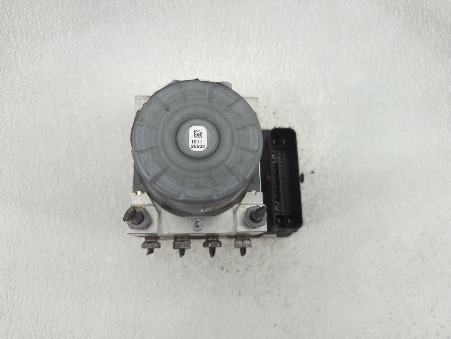 2020-2022 Chevrolet Equinox ABS Pump Control Module Replacement P/N:84875566 Fits Fits 2020 2021 2022 OEM Used Auto Parts - 