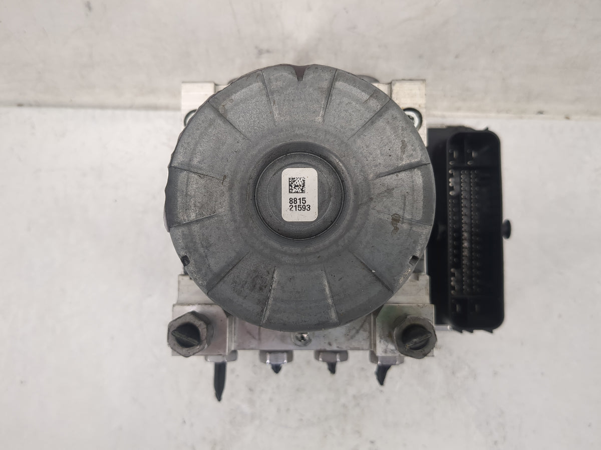2020 Chevrolet Equinox Anti-Lock Brake ABS Pump Module Actuator OEM P/N:84715330 Fits Fits 2021 OEM Used Auto Parts - Oemuse