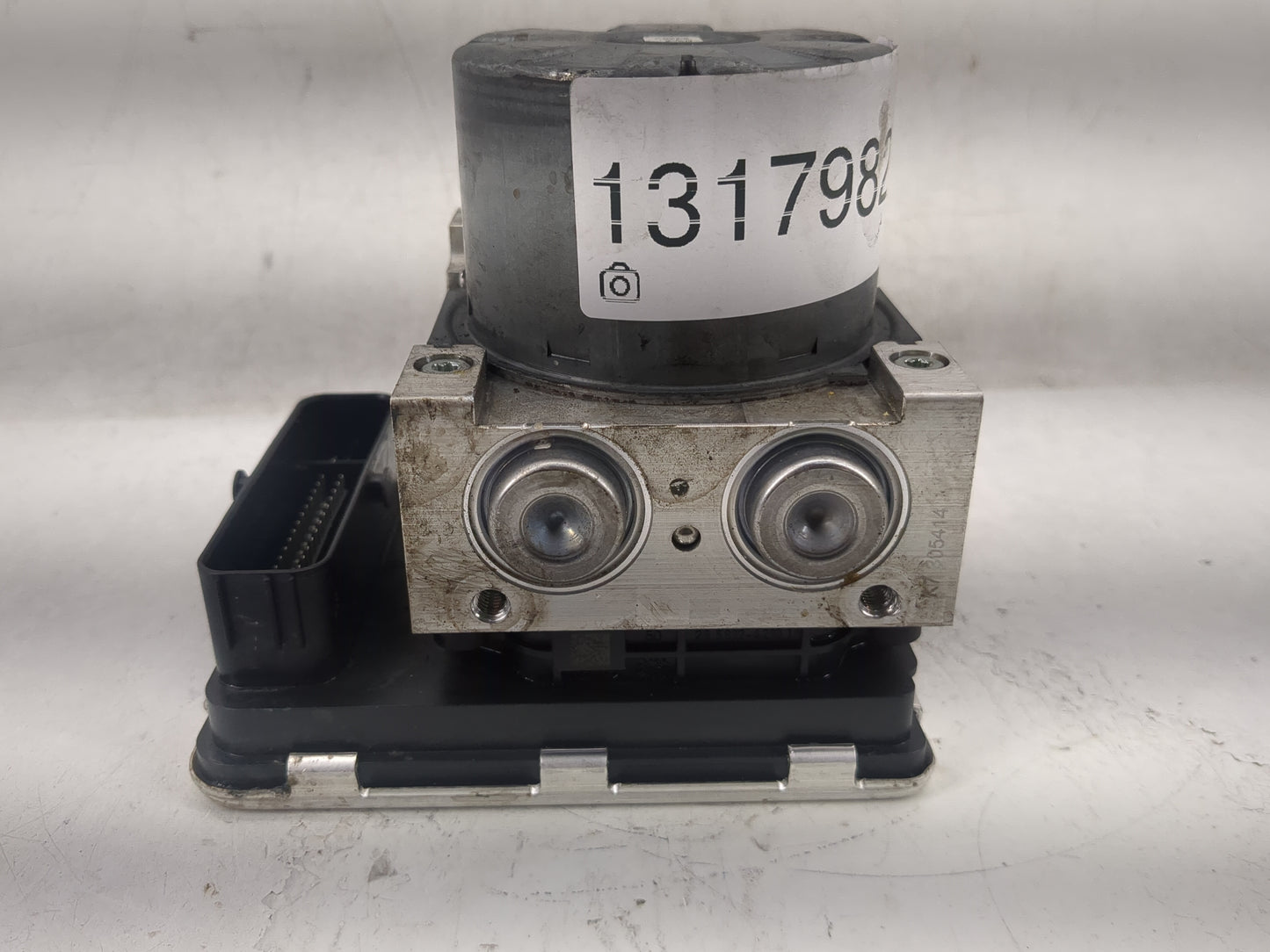 2020 Chevrolet Equinox ABS Pump Control Module Replacement P/N:84715330 Fits Fits 2021 OEM Used Auto Parts - Oemusedautopart