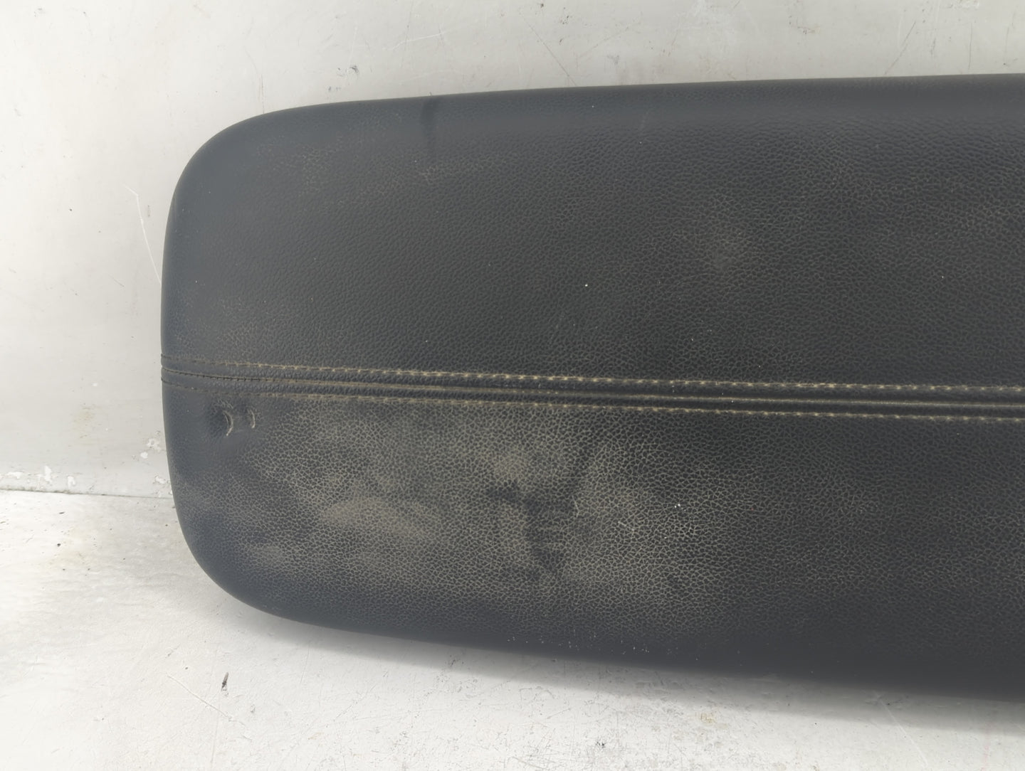 2020 Chevrolet Equinox Center Console Armrest Cover Lid Fits OEM Used Auto Parts - Oemusedautoparts1.com