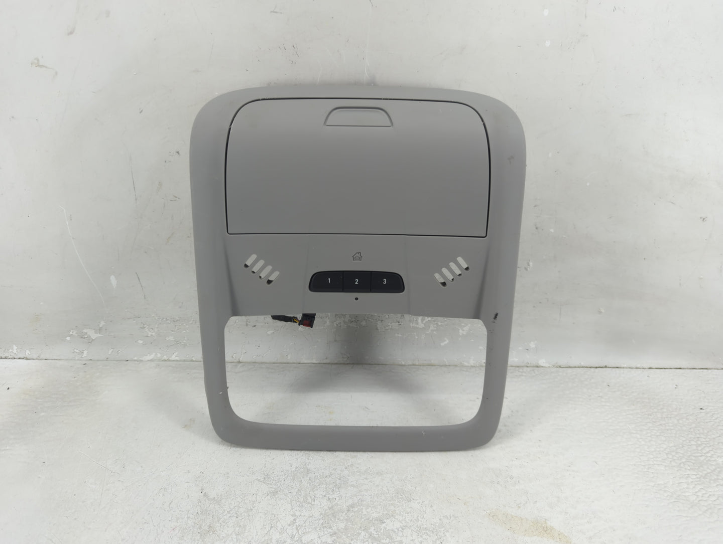 2018-2022 Chevrolet Equinox Overhead Roof Console 1322000 - Oemusedautoparts1.com