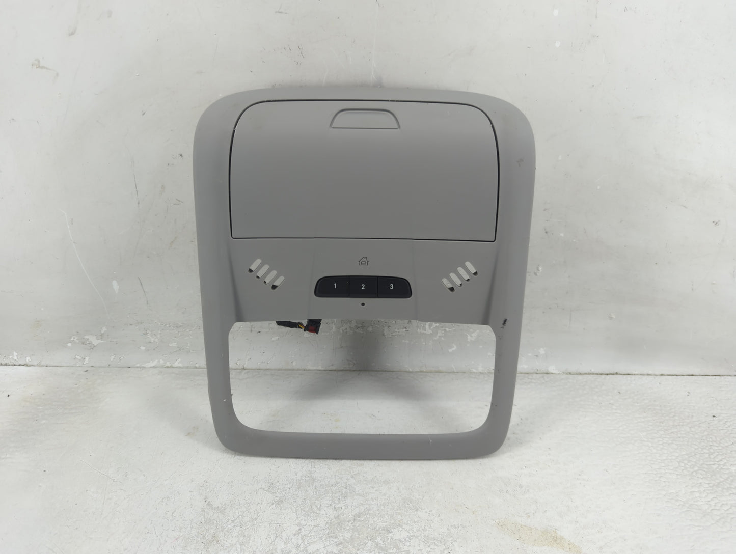 2018-2022 Chevrolet Equinox Overhead Roof Console 1322000 - Oemusedautoparts1.com