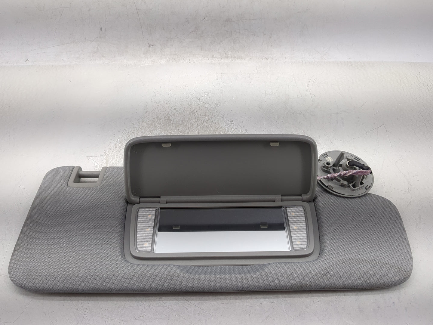2020-2022 Chevrolet Equinox Sun Visor Shade Replacement Passenger Right Mirror Fits Fits 2020 2021 2022 OEM Used Auto Parts 