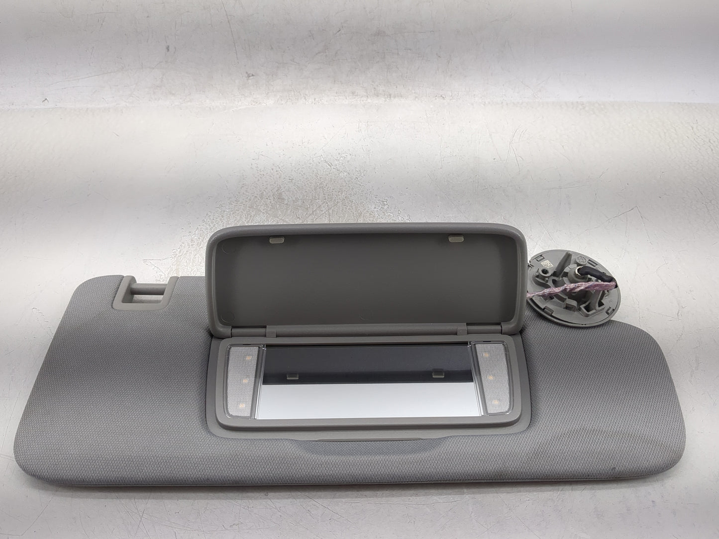 2020-2022 Chevrolet Equinox Sun Visor Shade Replacement Passenger Right Mirror Fits Fits 2020 2021 2022 OEM Used Auto Parts 