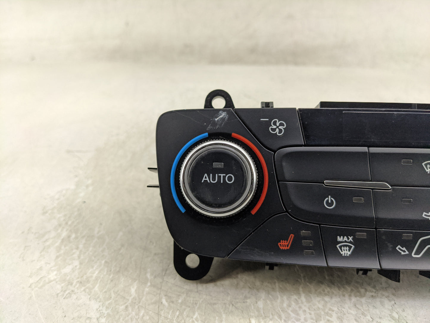 2019-2021 Chevrolet Equinox Climate Control Module Temperature AC/Heater Replacement P/N:GJ5T-18C612-FA Fits Fits 2019 2020 