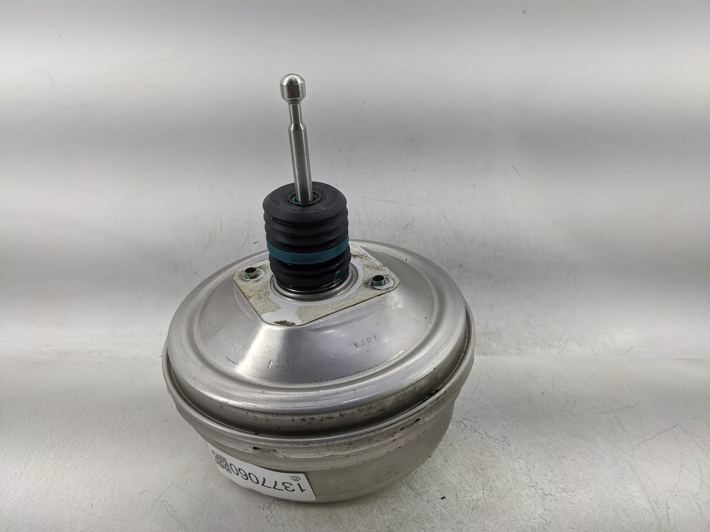 2018-2022 Chevrolet Equinox Power Brake Booster Oem 1377060 - Oemusedautoparts1.com