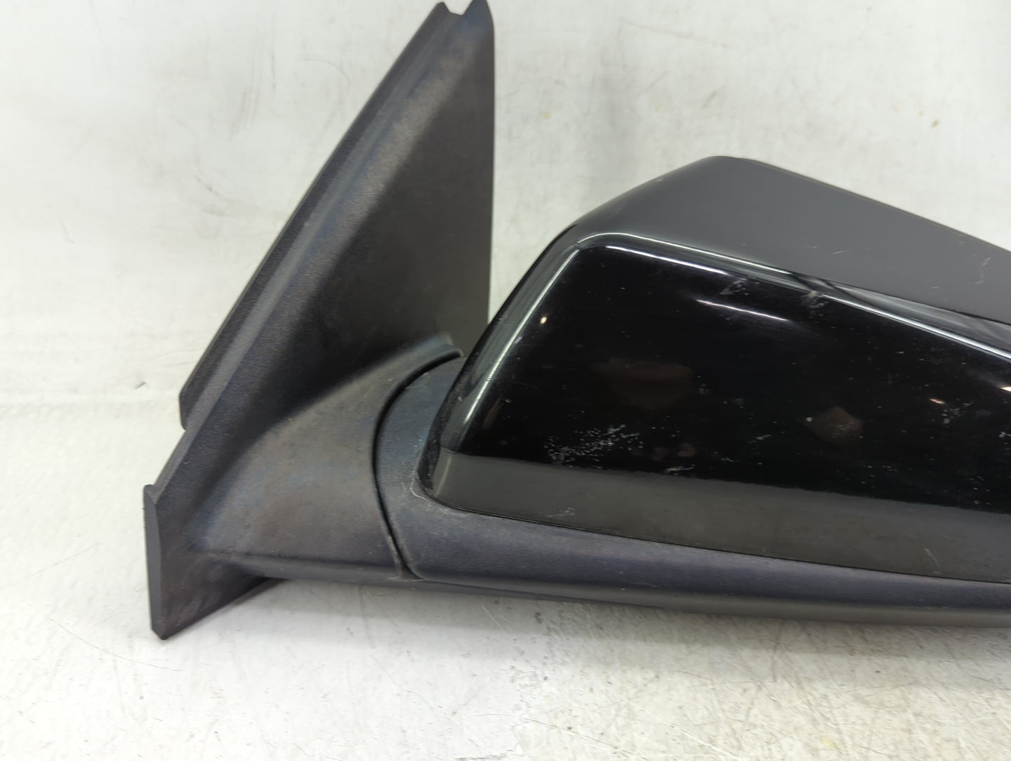 2018-2022 Chevrolet Equinox Driver Side View Mirror - Left Door Mirror OEM Used - Oemusedautoparts1.com