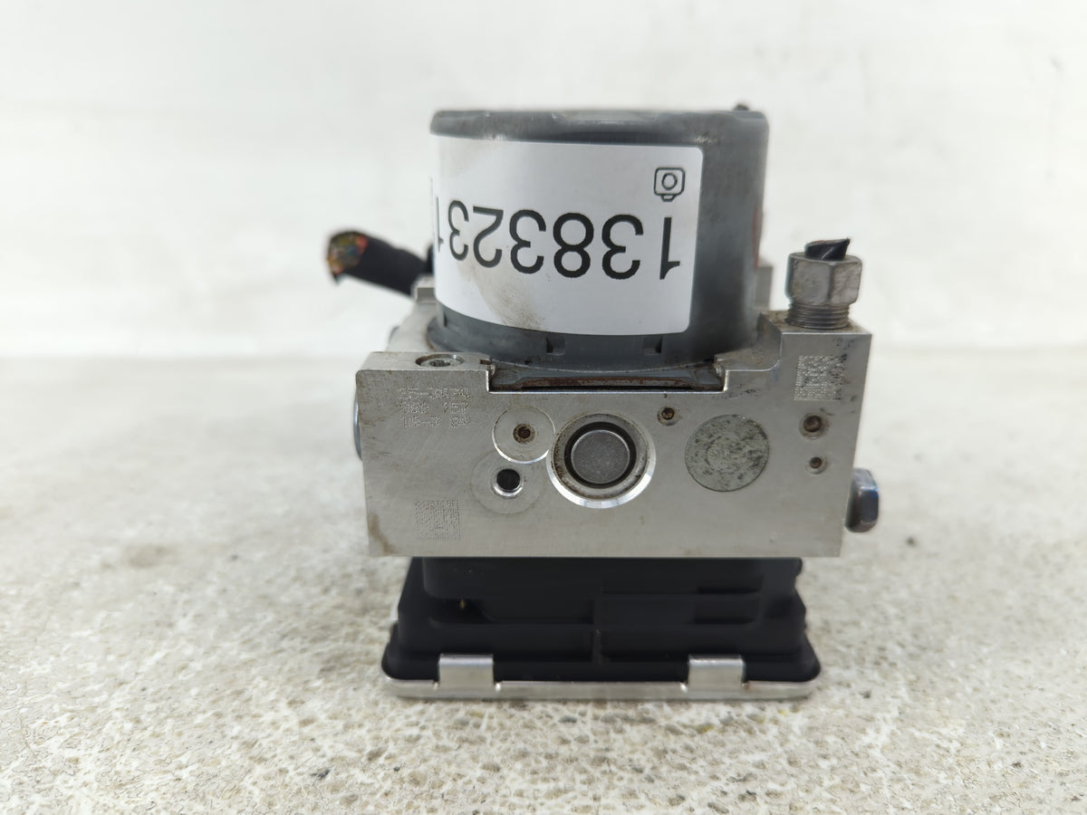 2020 Chevrolet Equinox Anti-Lock Brake ABS Pump Module Actuator OEM P/N:84825144 Fits Fits 2021 OEM Used Auto Parts - Oemuse