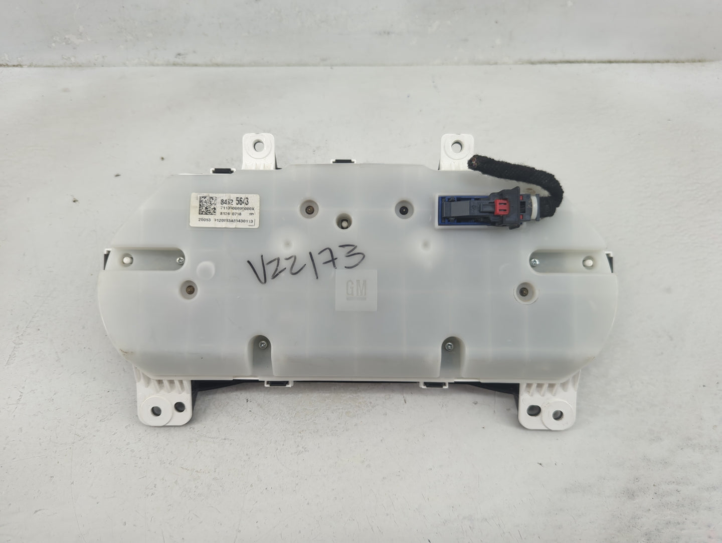 2019-2022 Chevrolet Equinox Instrument Cluster Speedometer Gauges P/N:84625643 Fits Fits 2019 2020 2021 2022 OEM Used Auto P