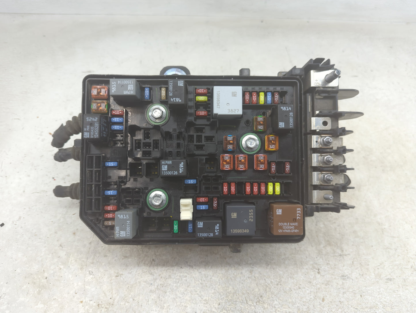 2018-2022 Chevrolet Equinox Fusebox Fuse Box Panel Relay Module P/N:84380476 Fits Fits 2018 2019 2020 2021 2022 OEM Used Aut