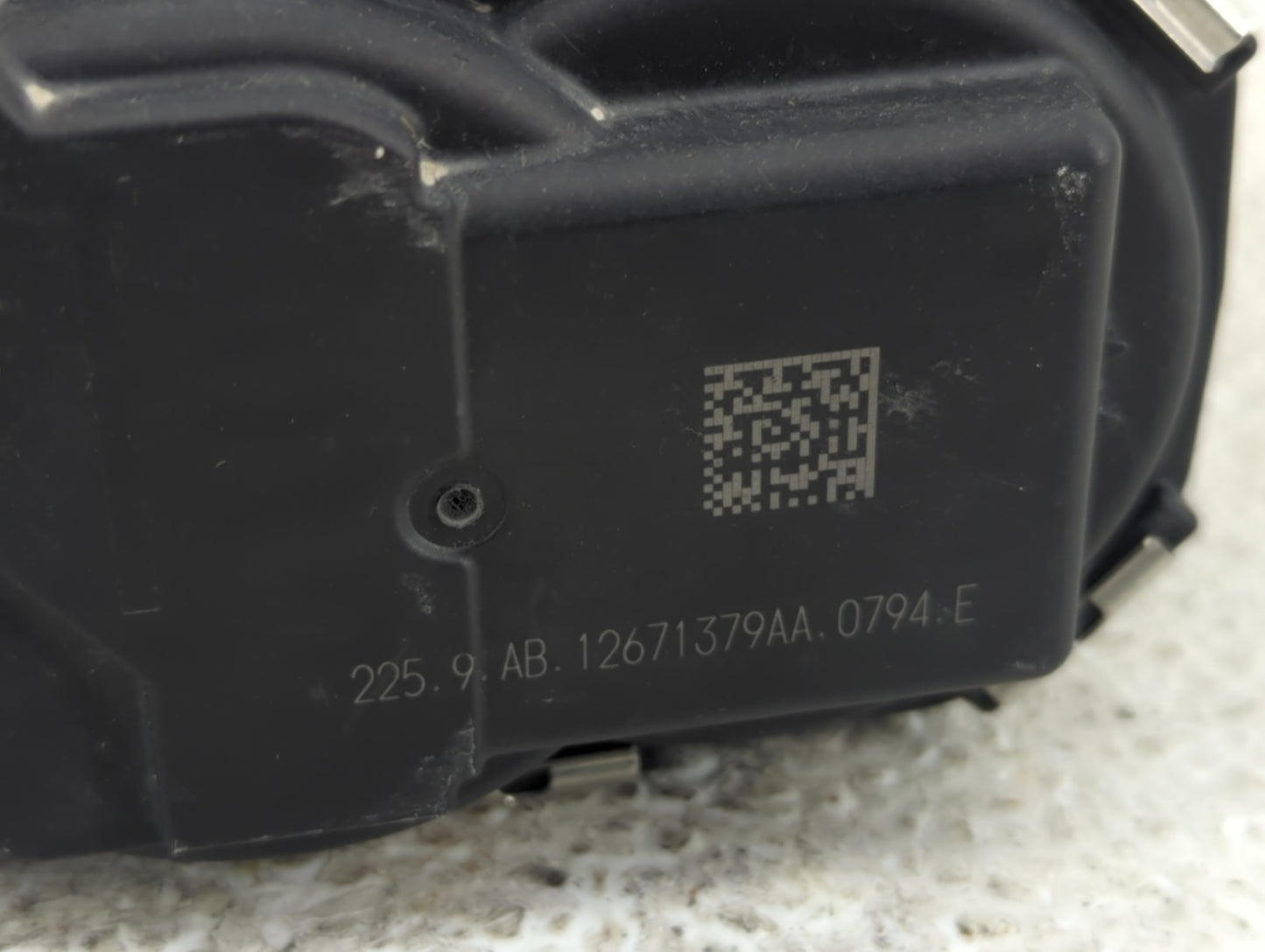 2018-2022 Chevrolet Equinox Throttle Body P/N:12671379AA Fits Fits 2016 2017 2018 2019 2020 2021 2022 OEM Used Auto Parts - 