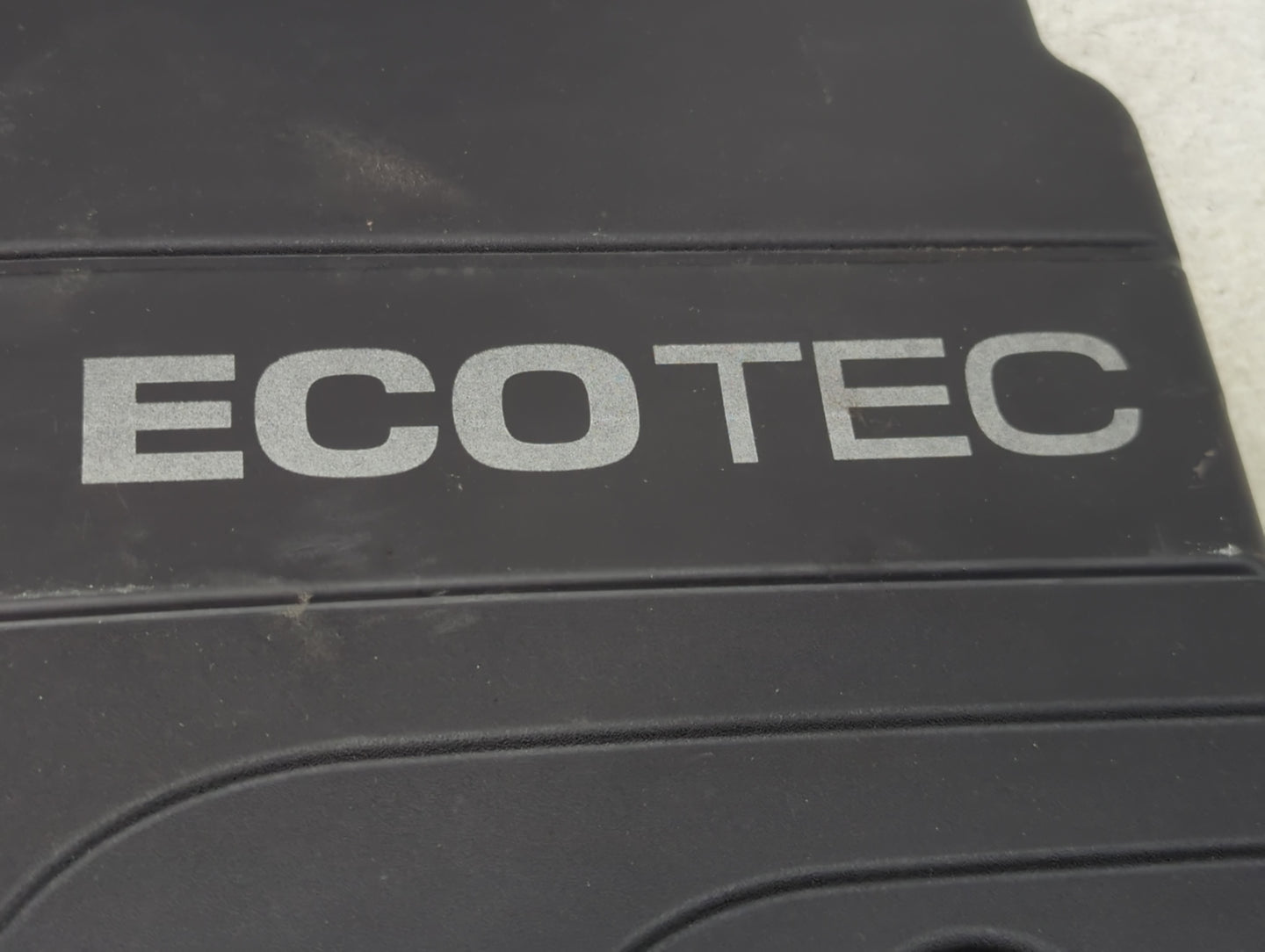 2020 Chevrolet Equinox Engine Cover - Oemusedautoparts1.com
