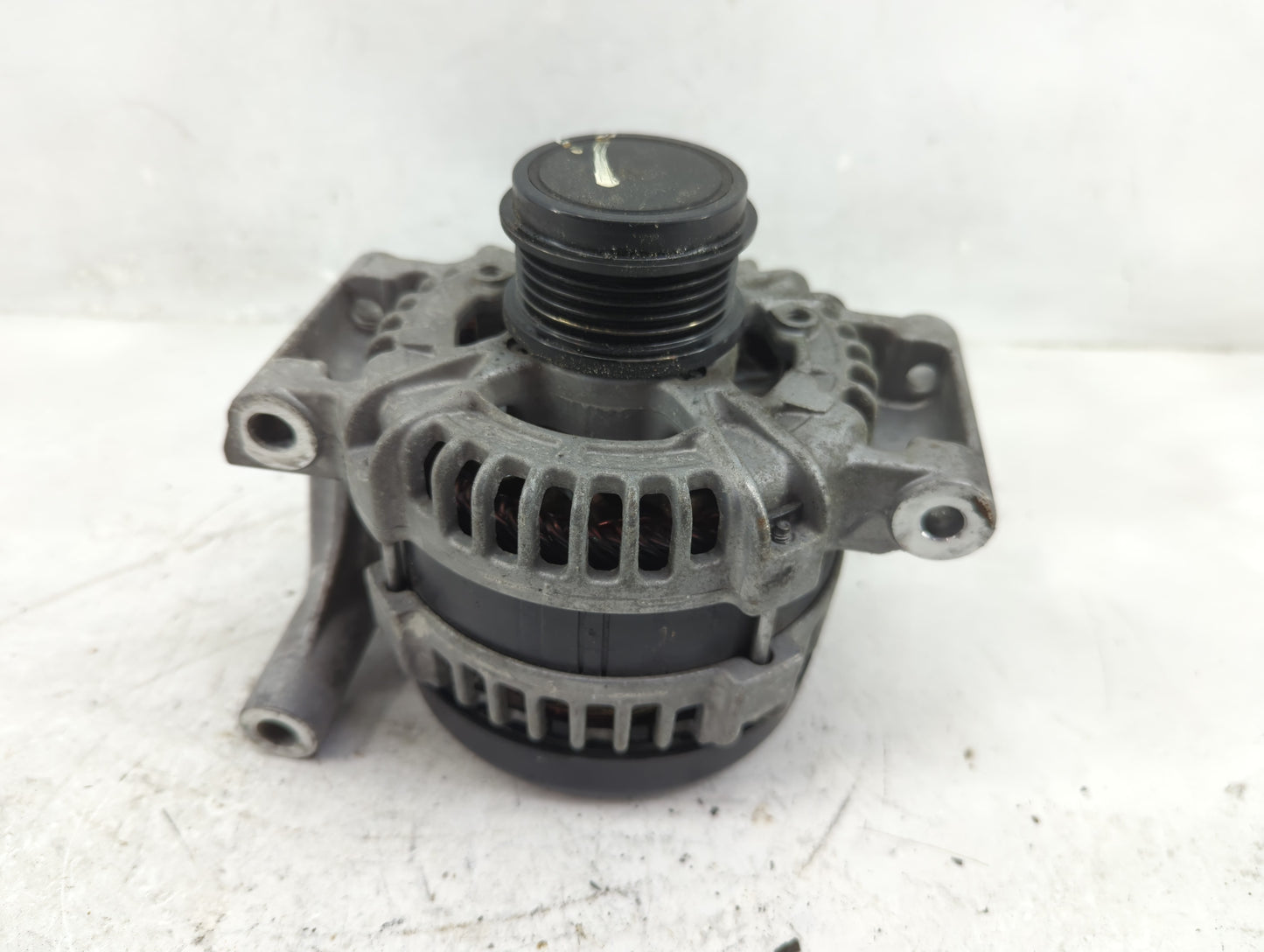 2018-2022 Chevrolet Equinox Alternator Replacement Generator Charging Assembly Engine OEM P/N:13535009 PL3Q-14V 130A Fits OE