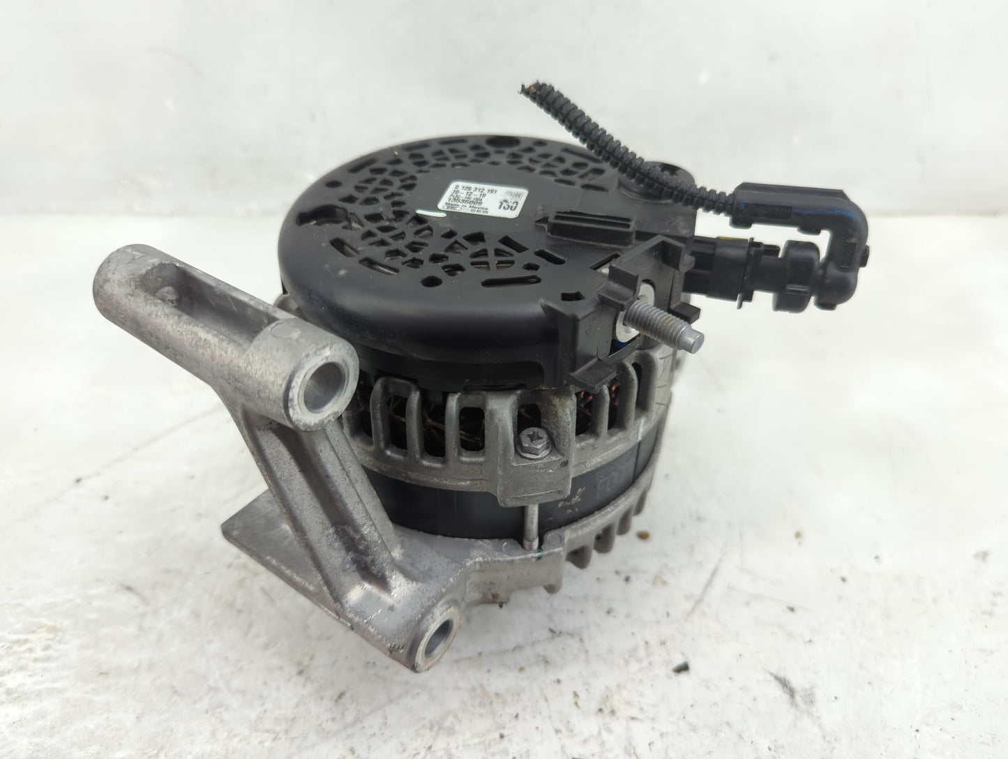 2018-2022 Chevrolet Equinox Alternator Replacement Generator Charging Assembly Engine OEM P/N:13535009 PL3Q-14V 130A Fits OE