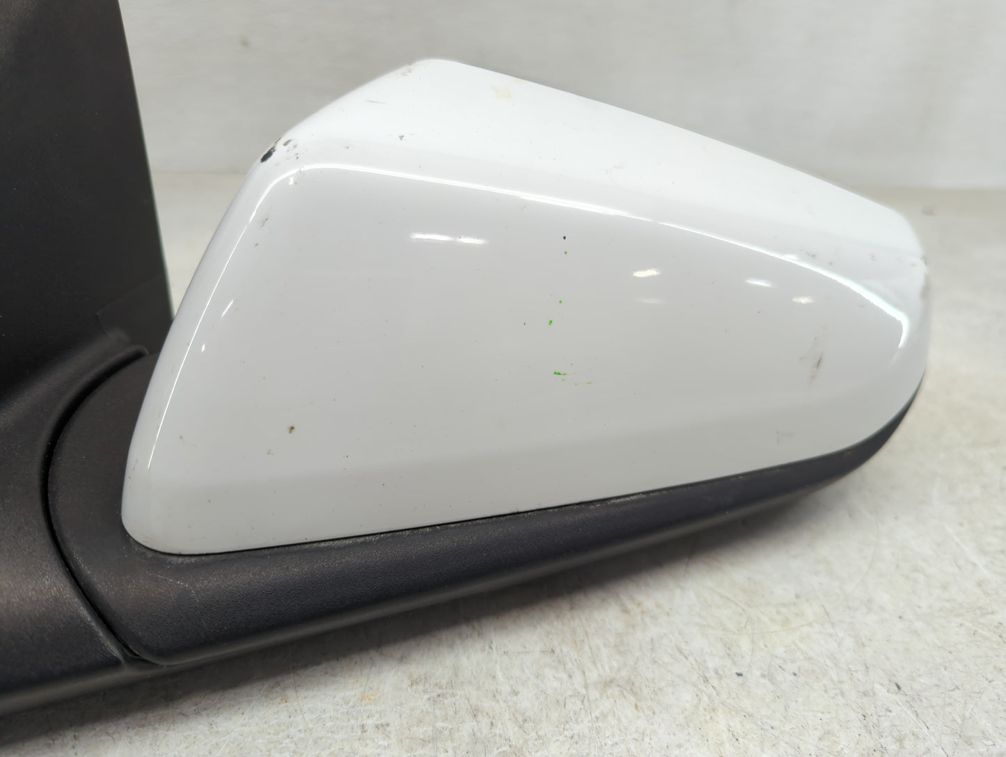 2018-2022 Chevrolet Equinox Driver Side View Mirror - Left Door Mirror OEM Used - Oemusedautoparts1.com